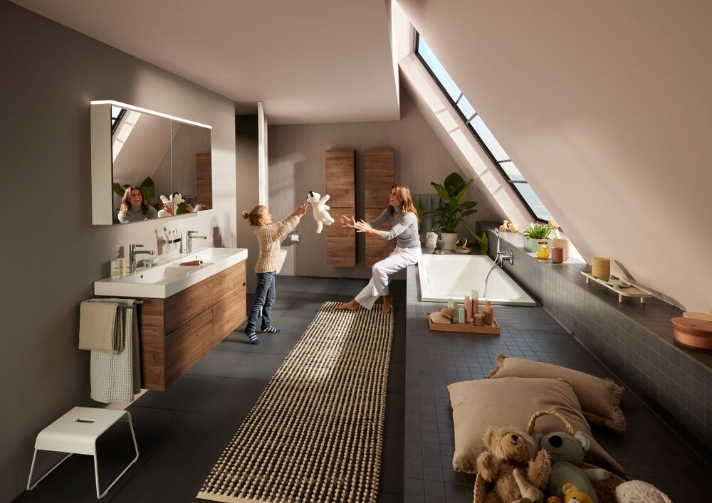 Die passenden Badmöbel und -produkte für kleine und grosse Familien.